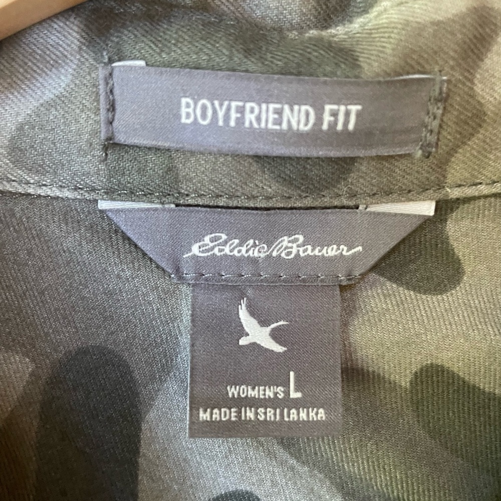 Eddie Bauer Boyfriend Fit Camo Button Down Shirt Size Large - Picture 7 of 9